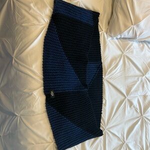 Black and blue Ugg knit infinity scarf